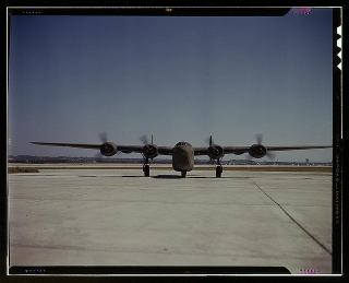 Illustration for article titled Consolidated C-87 Liberator Express test flight pictures